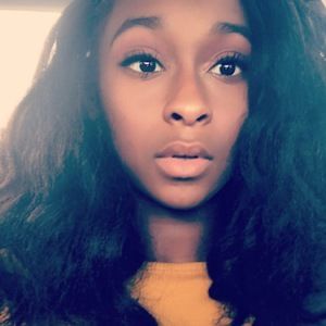 Meet your Posher, Ella